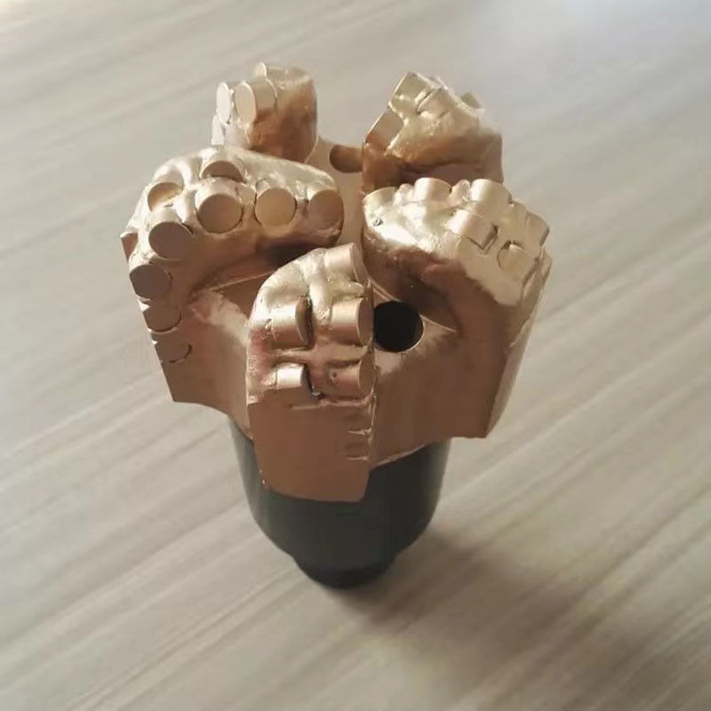 6 1/4 (158.8mm) Công nghiệp Năng lượng khai thác mỏ PDC Bit Breaker với bao bì hộp thép