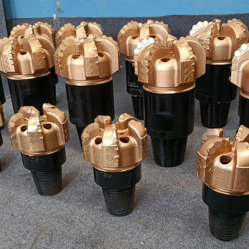 9 1/2 (241.3mm) hình thành cứng PDC khoan Bits thép hộp đóng gói cho khai thác năng lượng