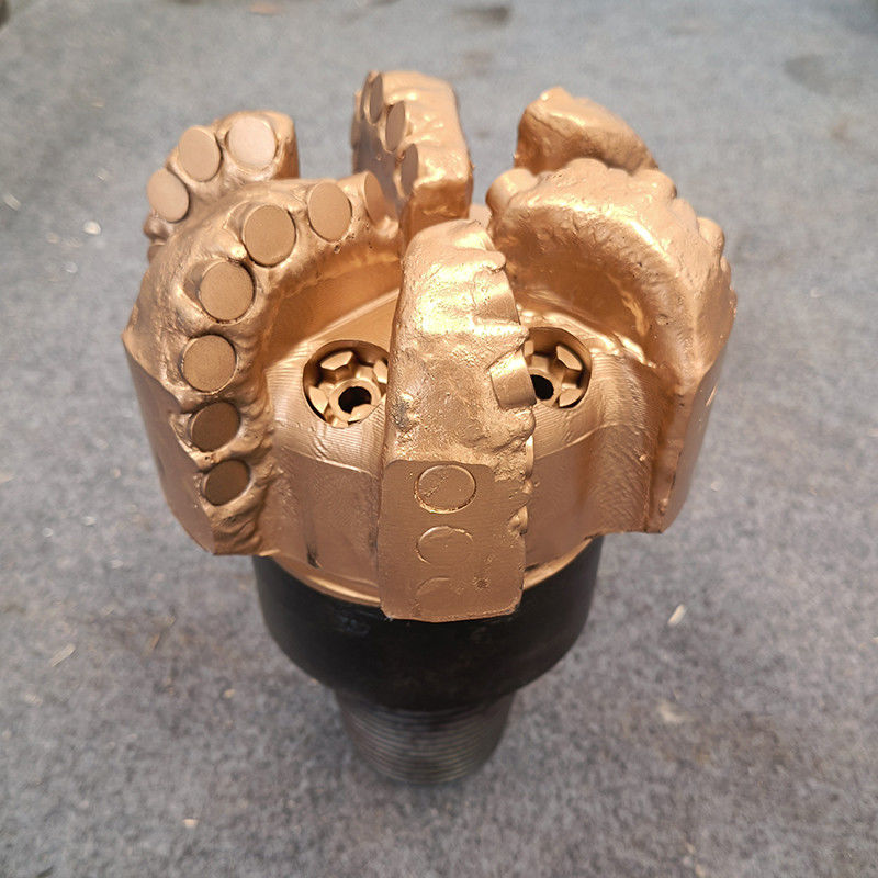 17 1/2 (444.5mm) Năng lượng và khai thác nước giếng PDC Bits 4 năm Thép cơ thể Gauge cấu trúc