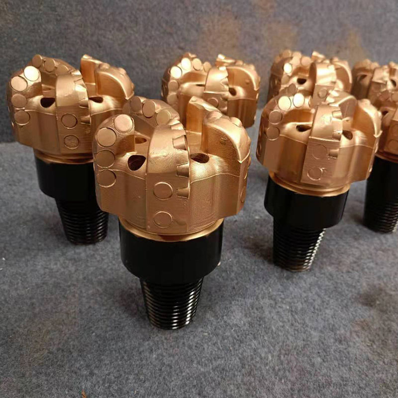 Cơ thể bit PDC với máy cắt PDC và kết nối API để khoan giếng nước