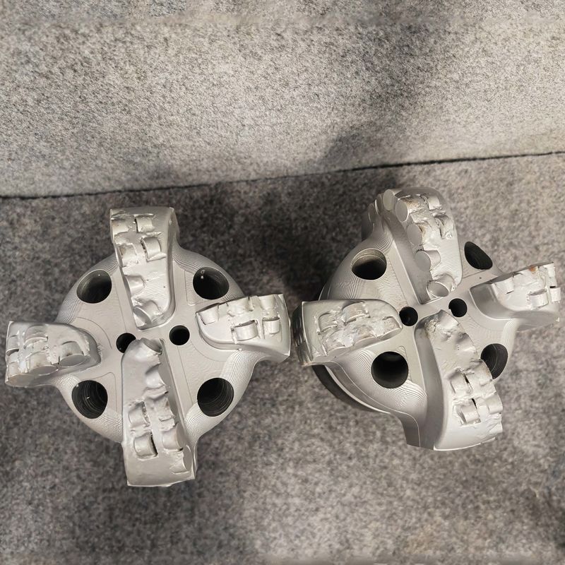 Mũi khoan PDC địa chất thân thép cho địa tầng mềm đến bán mềm với kích thước tùy chỉnh từ 98mm đến 3593.7mm